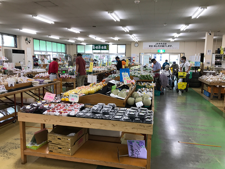 地元の農産品直売所